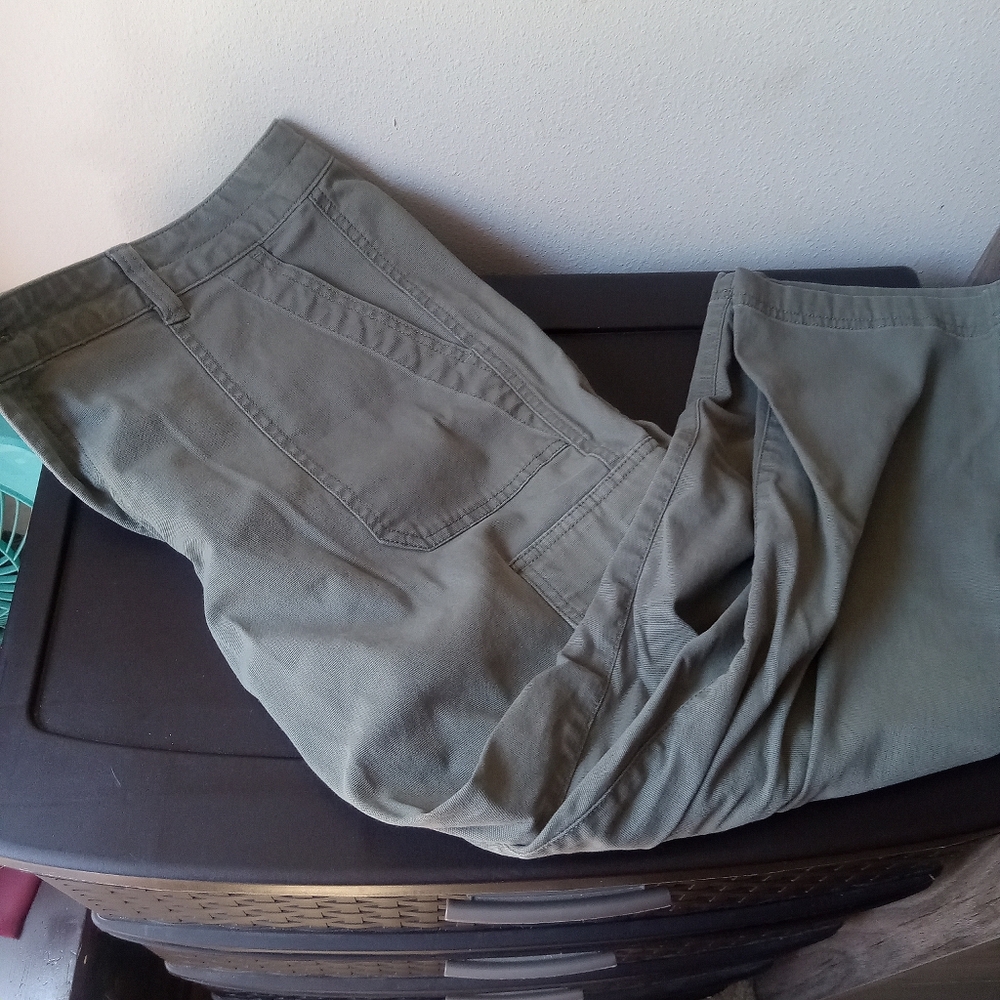 Eddie Bauer, Green Cargo Ankle Length Pants